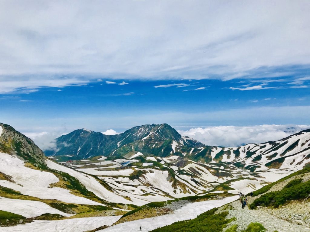 tateyama-kurobe-alpine-route-summer-hiking