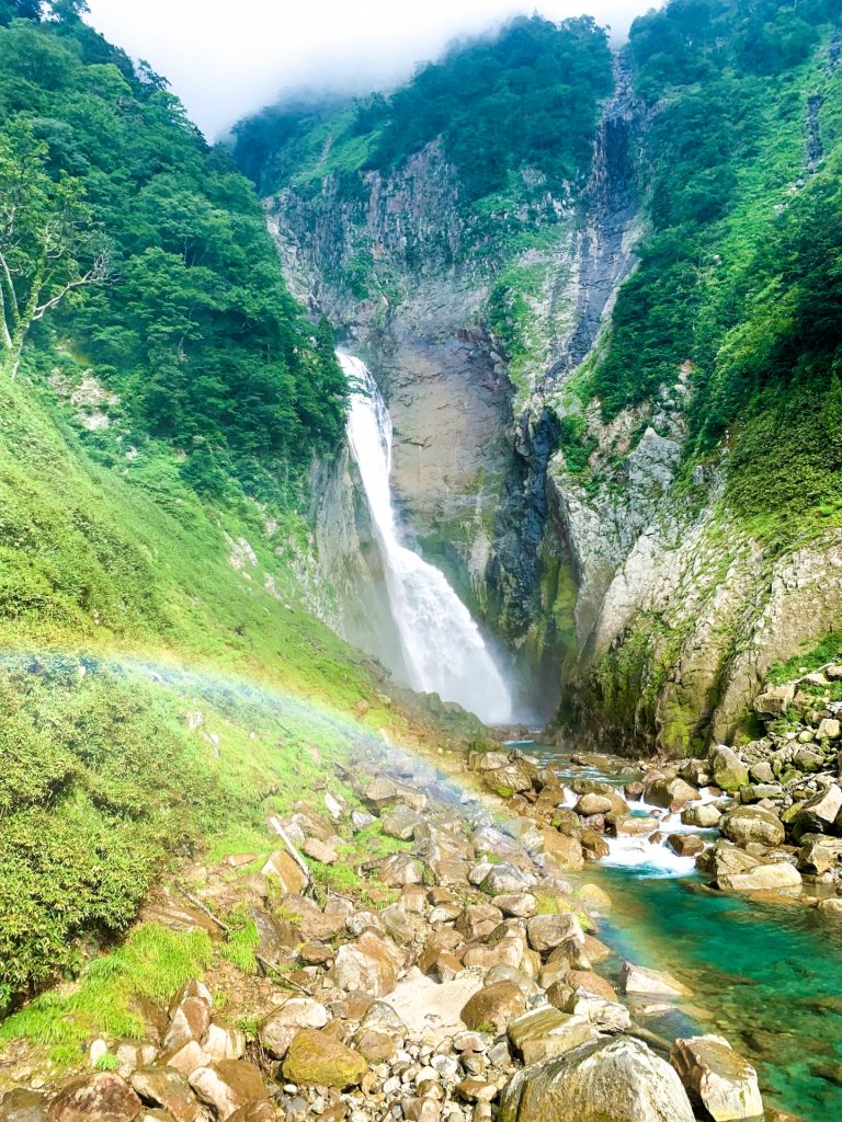 tateyama-kurobe-alpine-route-shomyo-falls