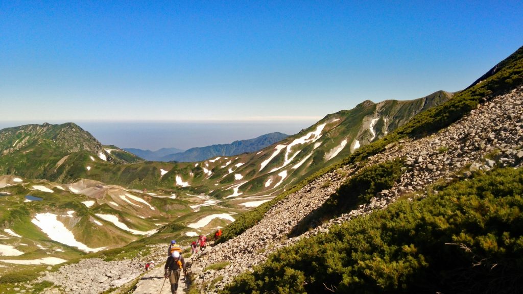 tateyama-kurobe-alpine-route-summer-hiking