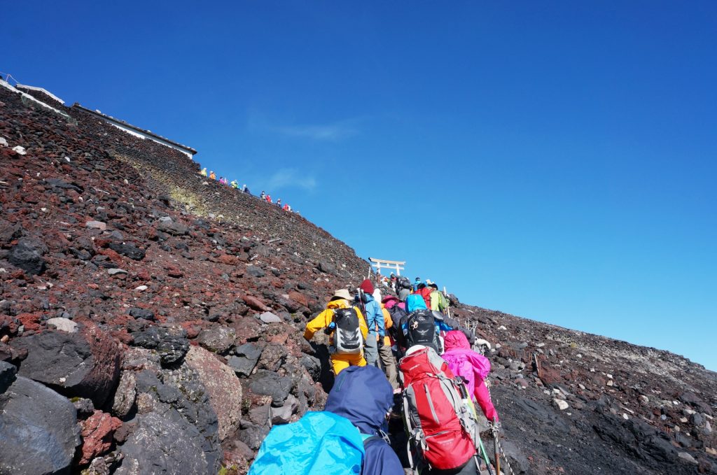 Climing-Mount-Fuji