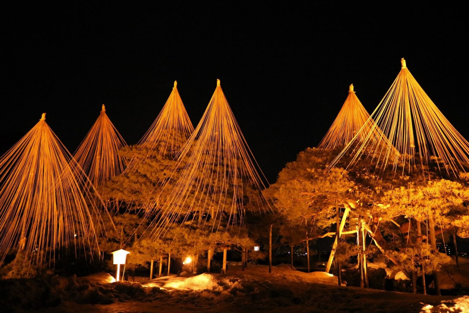 kanazawa-kenrokuen-garden