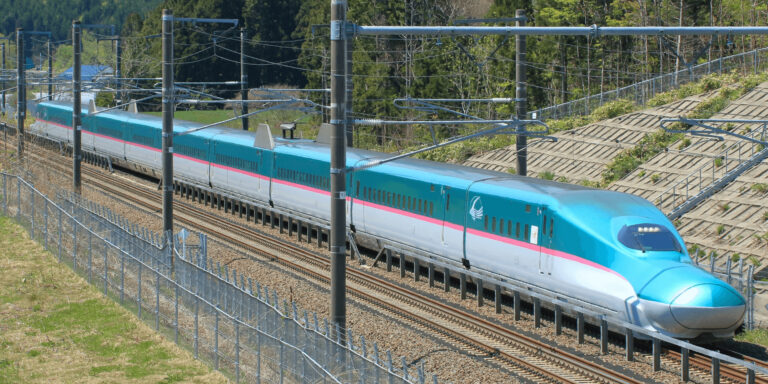 Tohoku Shinkansen (Tokyo-Sendai-Morioka-Shin-Aomori) inc. Yamagata