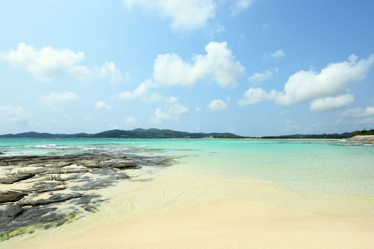 Okinawa: Kume Island - SNOW MONKEY RESORTS