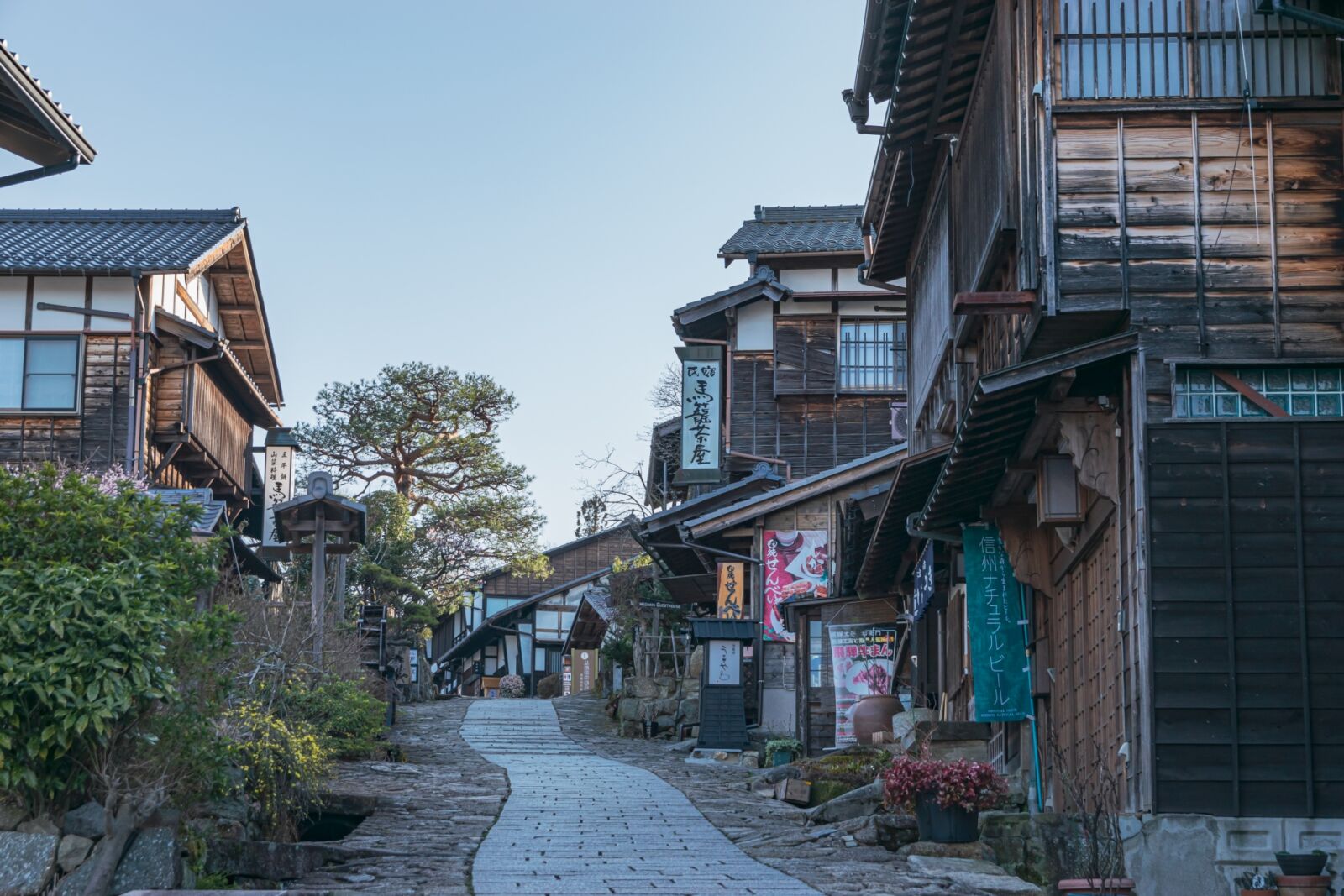 Nagoya-magome-uphill-ACPhotos