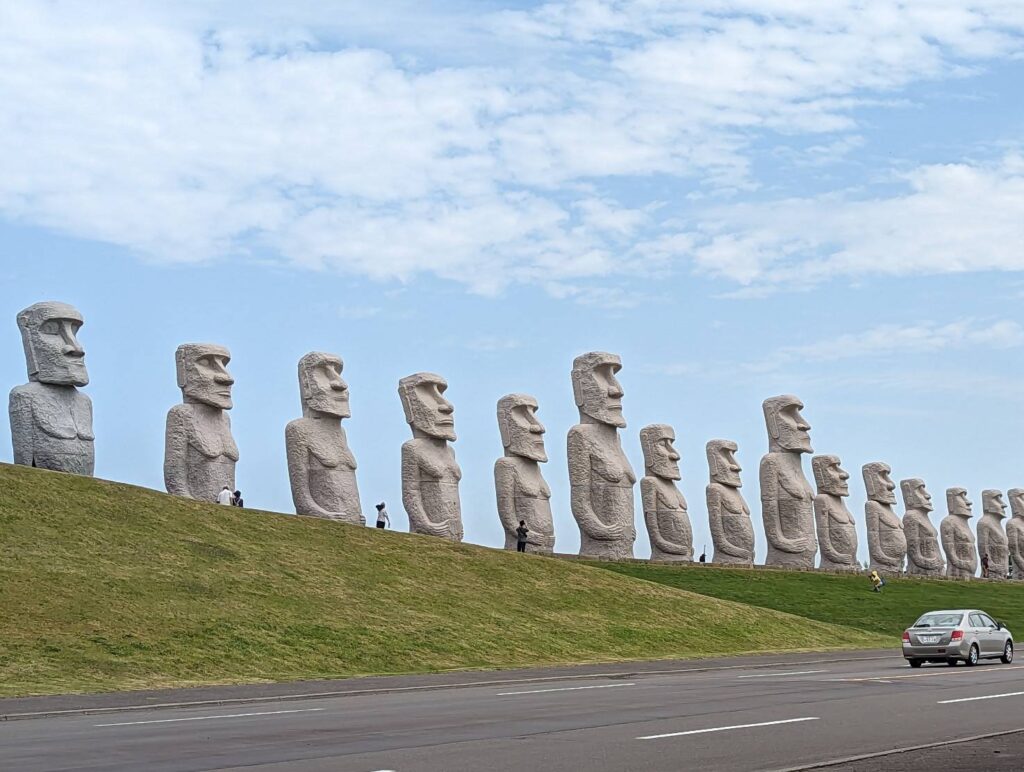 Moai-Statues-Hill-Of-The-Buddha