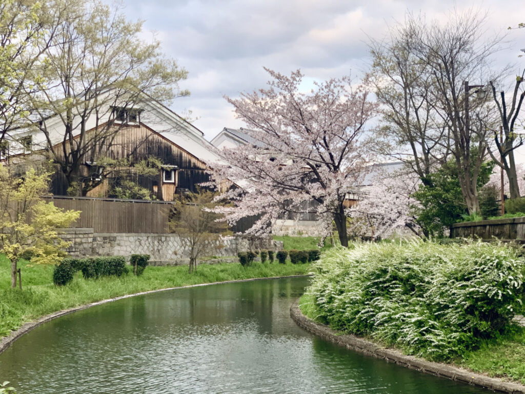 gekkeikan-fushimi-canal-kyoto