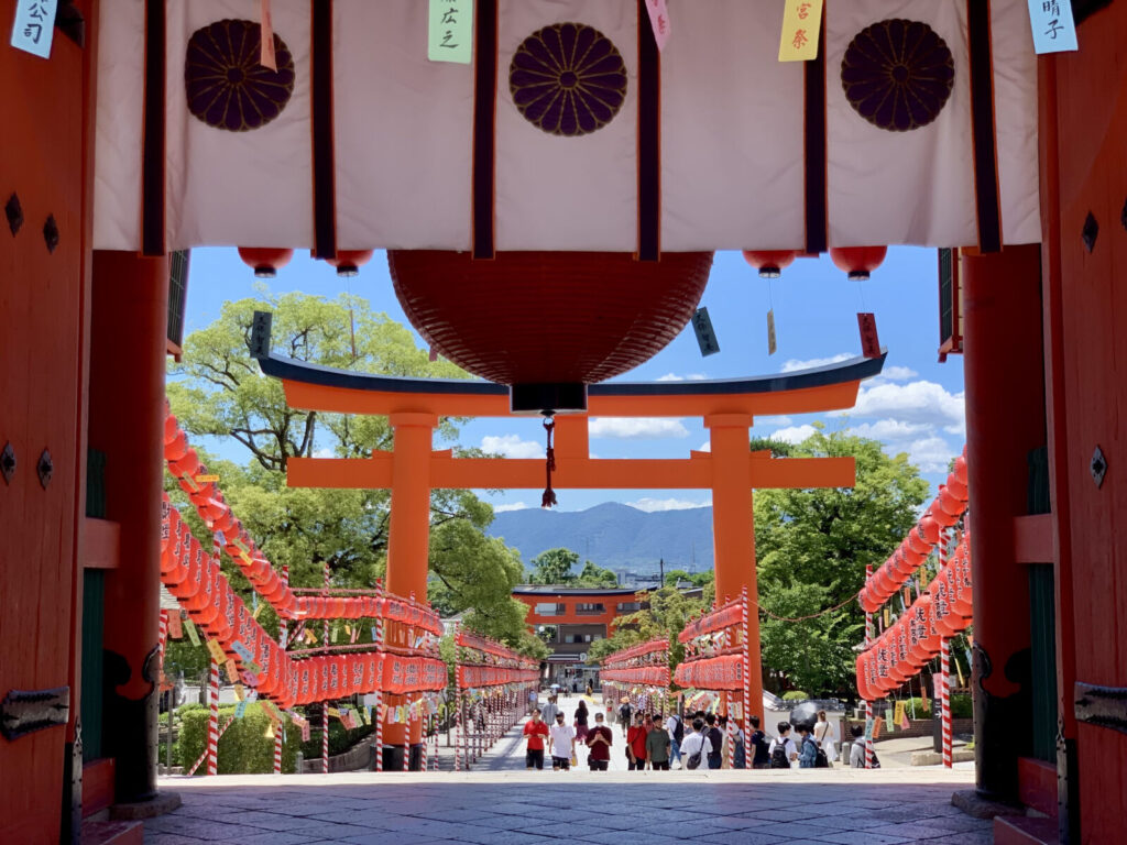 Fushimi-Inari-summer-festival-main-gate-torii-background